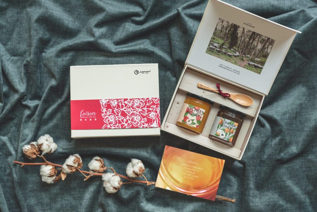 過年送禮推薦foison 蜂蜜兩入精裝禮盒 – 春日款